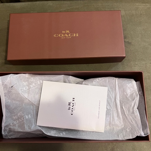 Authentic Coach shoes - Picture 2 of 8